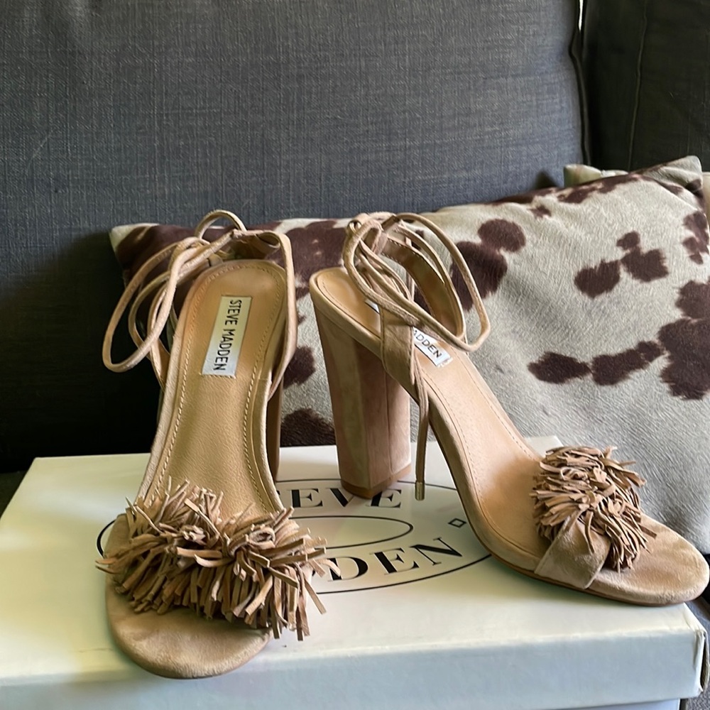 Steve Madden Fringe taupe block heels.